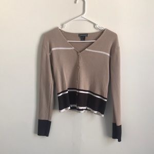 Takeout (M) 90’s style top